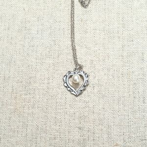 Vantel Pearls Laceworks Necklace